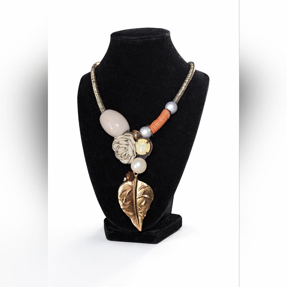 Elegant Gold and Cream Leaf Pendant Necklace